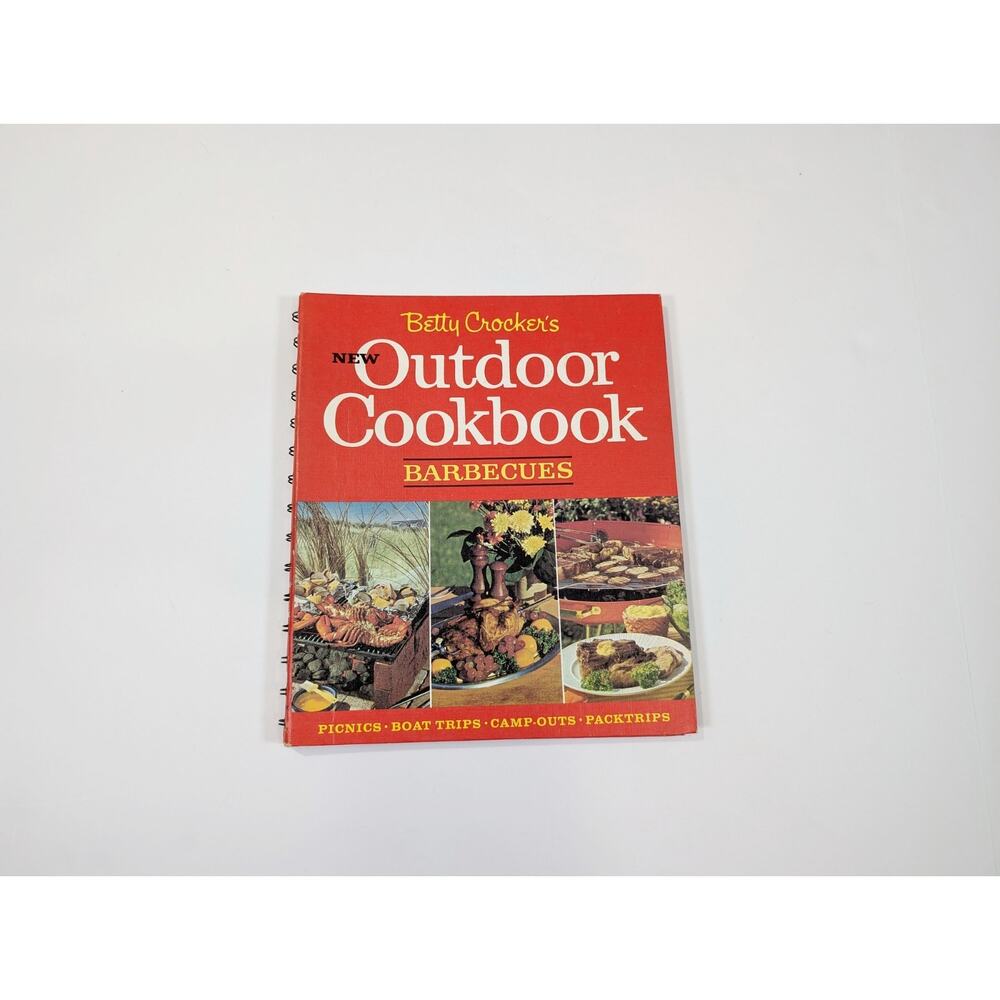 Betty Crocker's New Outdoor Cookbook Barbecues Picnics Camp Outs 1967 1st ED